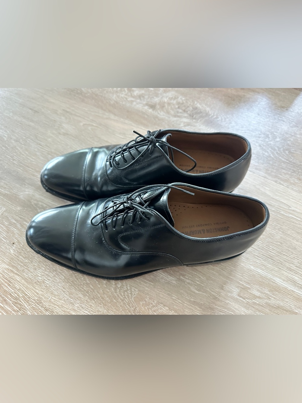 Johnston & Murphy Men's Black Leather Cap-Toe Derby